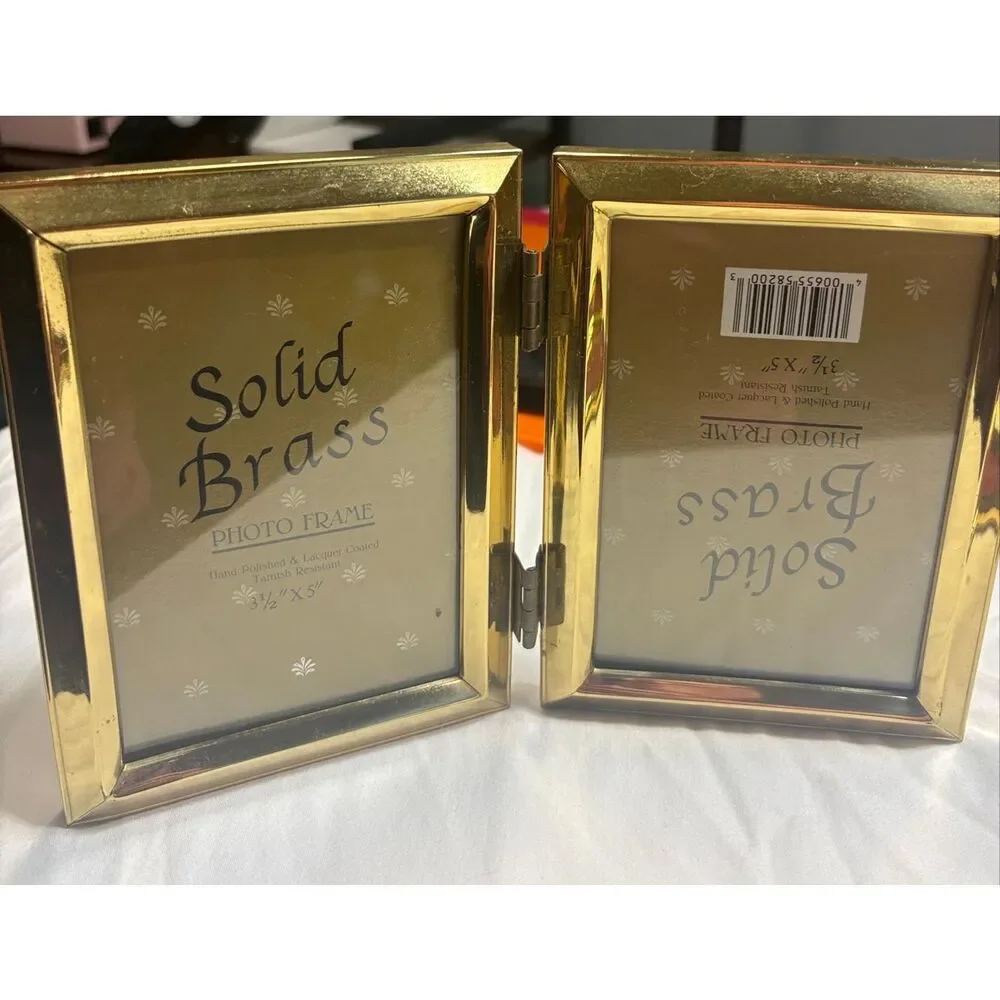 Solid Brass Double Hinged Photo Frame 3.5 x 5 Folding Tabletop Picture Frame